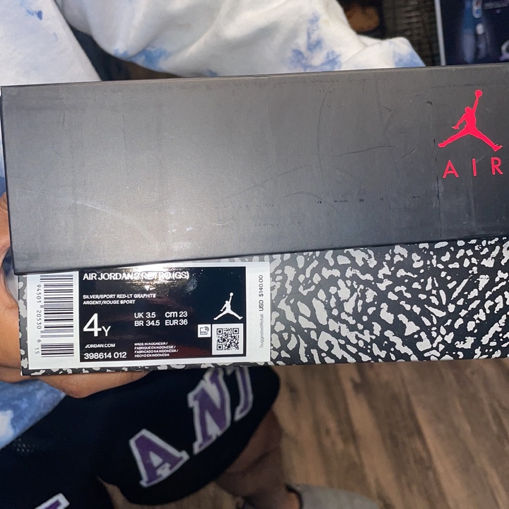 Cool Grey Jordan 3’s. Size 4Y. Worn once. Good condition. - Picture 5 of 5